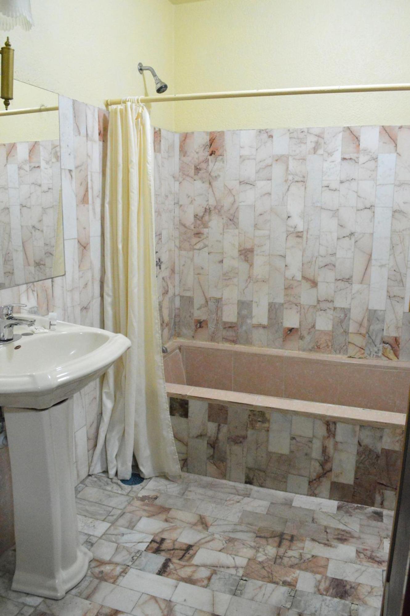 Hotel Topacio ซานฮวน เด ลอสลากอส ภายนอก รูปภาพ