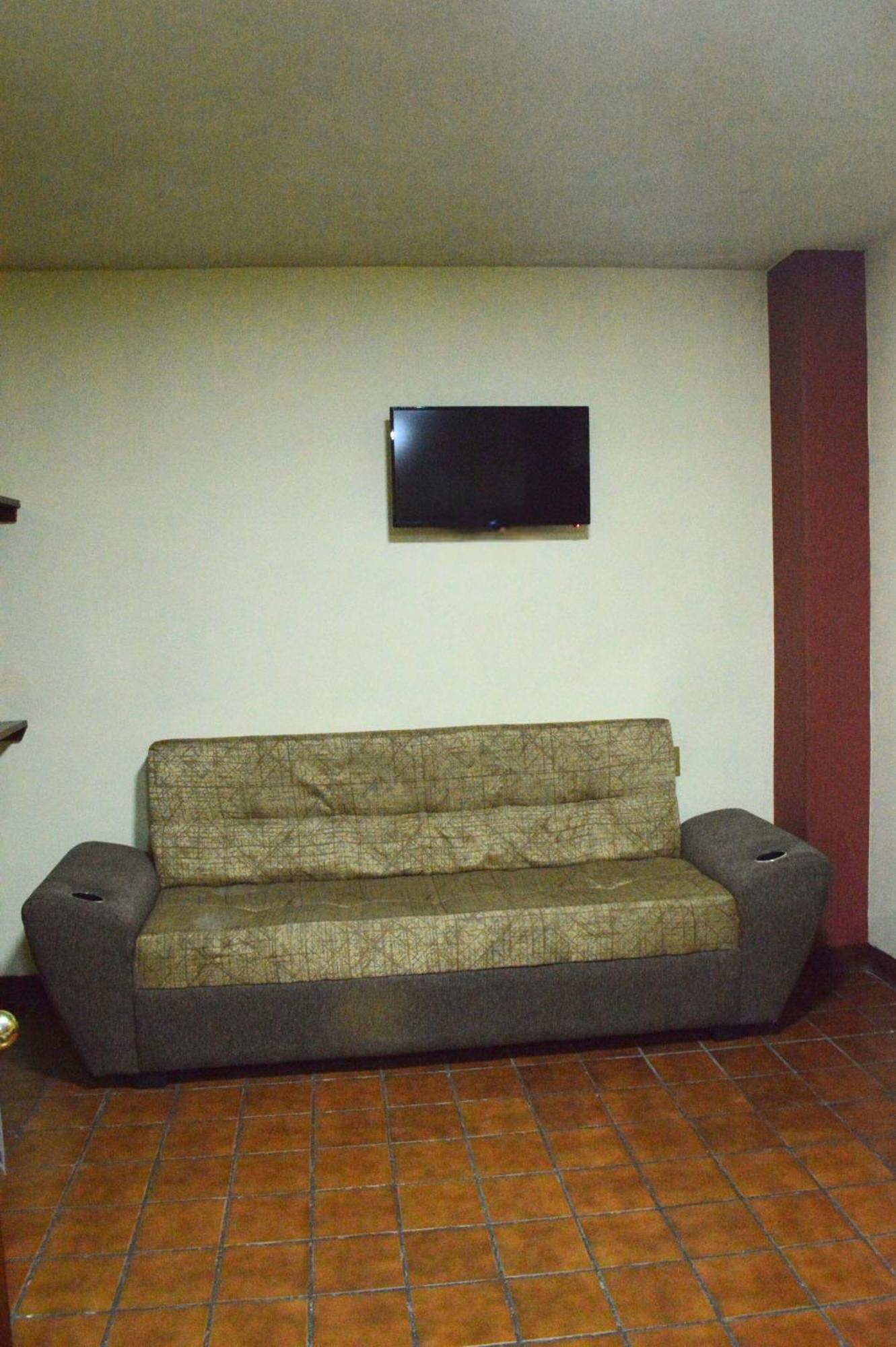 Hotel Topacio ซานฮวน เด ลอสลากอส ภายนอก รูปภาพ